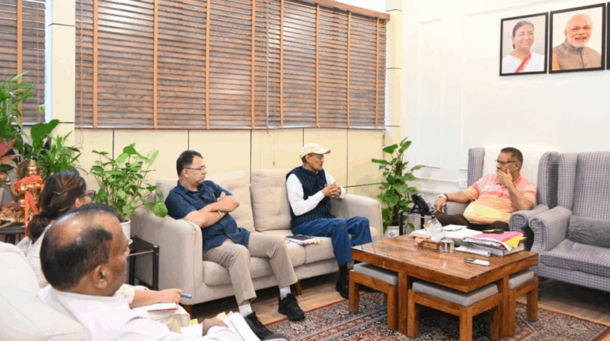 Screenshot_20250912_224105_WhatsAppBusiness-800x445